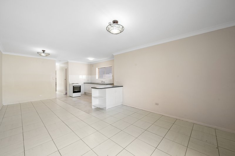 Photo - 43 & 43A Sussex Street, Alberton SA 5014 - Image 6