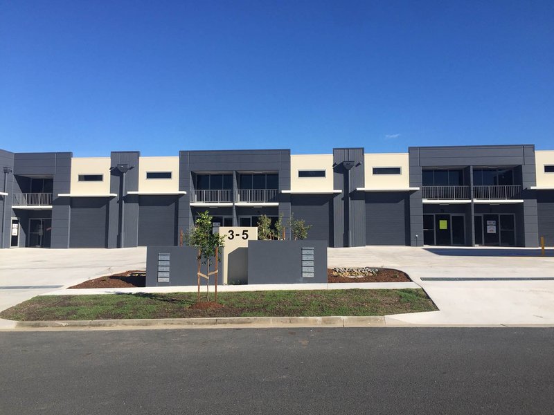 Photo - 4/3-5 Exeter Way, Caloundra West QLD 4551 - Image 2
