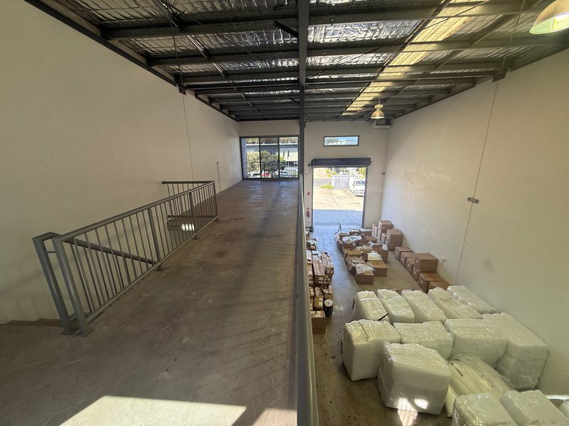 Photo - 4/3-5 Exeter Way, Caloundra West QLD 4551 - Image 8