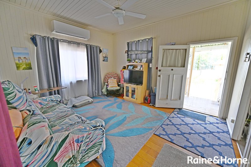 Photo - 43 Acacia Avenue, Warwick QLD 4370 - Image 6