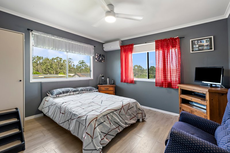 Photo - 43 Alexander Avenue, Kallangur QLD 4503 - Image 2