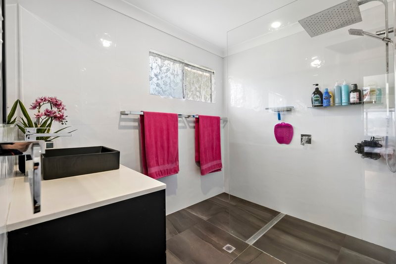 Photo - 43 Alexander Avenue, Kallangur QLD 4503 - Image 5