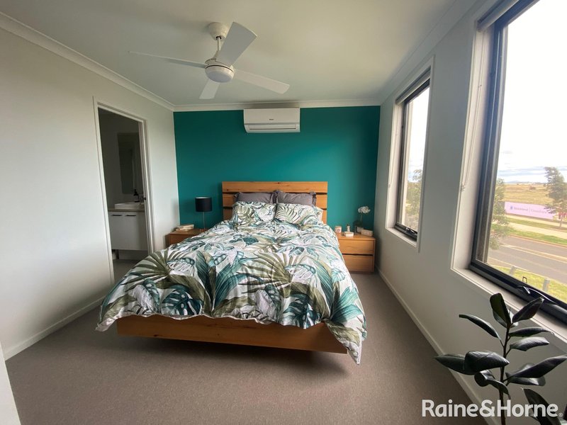 Photo - 43 Altezze Drive, Truganina VIC 3029 - Image 4