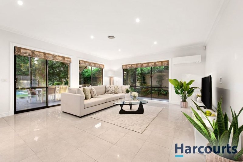 Photo - 43 Amersham Drive, Wantirna VIC 3152 - Image 6