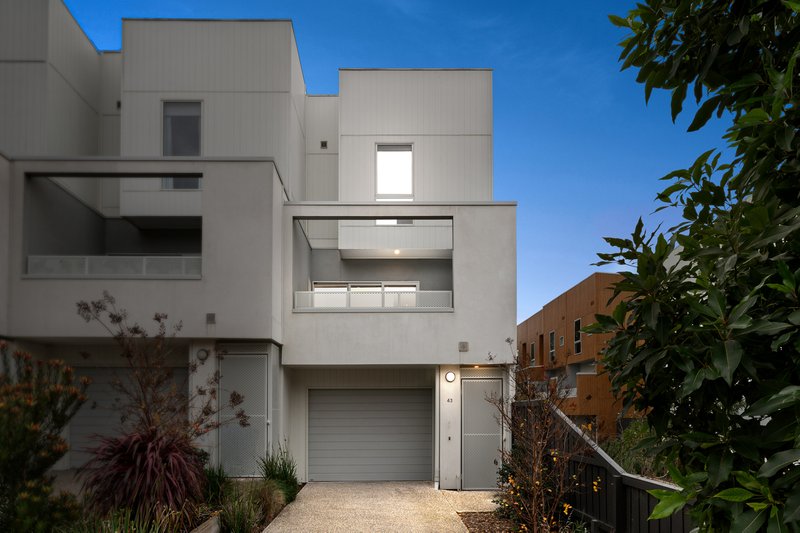 Photo - 43 Anchorage Drive, South Morang VIC 3752 - Image 1