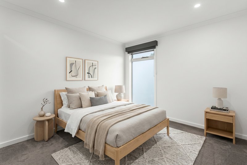 Photo - 43 Anchorage Drive, South Morang VIC 3752 - Image 11