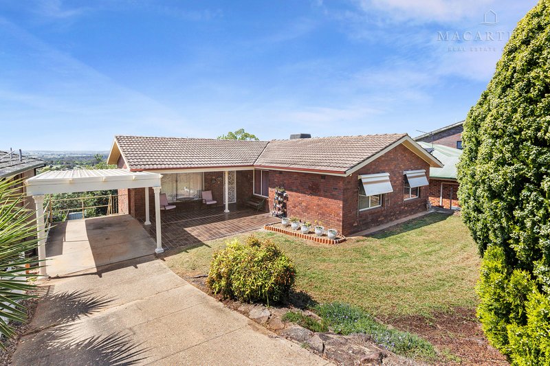 43 Andrews Avenue, Kooringal NSW 2650