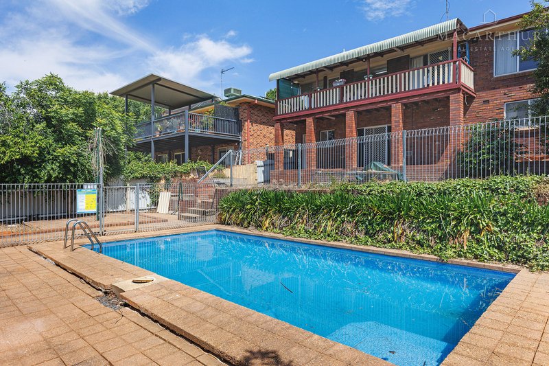 Photo - 43 Andrews Avenue, Kooringal NSW 2650 - Image 4