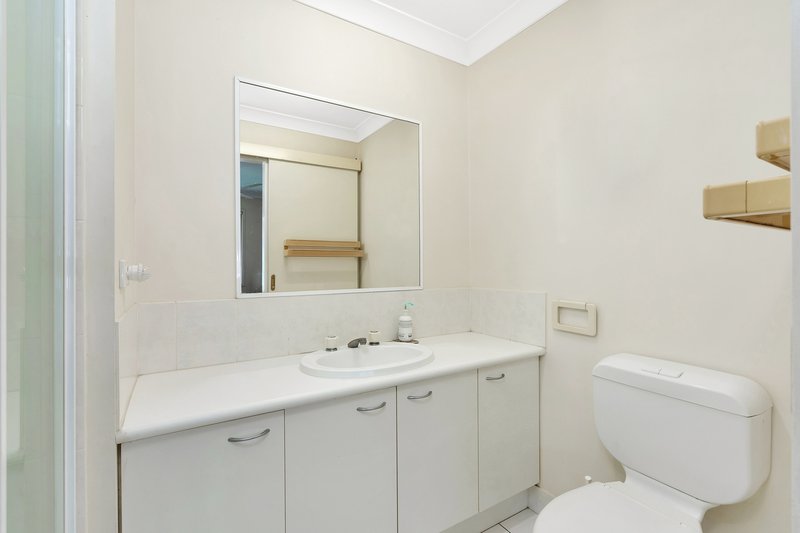 Photo - 4/3 Arundel Drive, Arundel QLD 4214 - Image 2