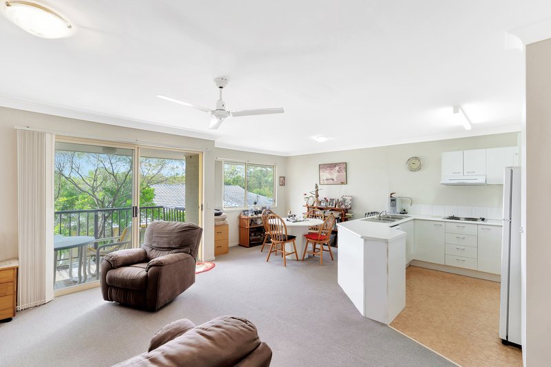 Photo - 4/3 Arundel Drive, Arundel QLD 4214 - Image 11