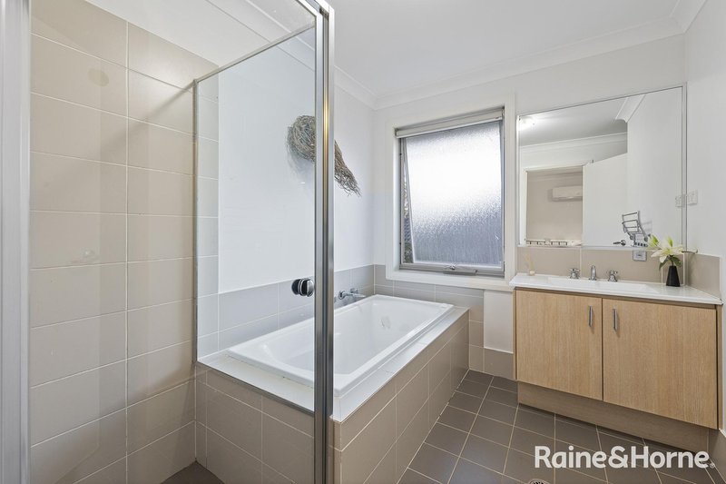 Photo - 43 Atlantic Boulevard, Glenfield NSW 2167 - Image 7