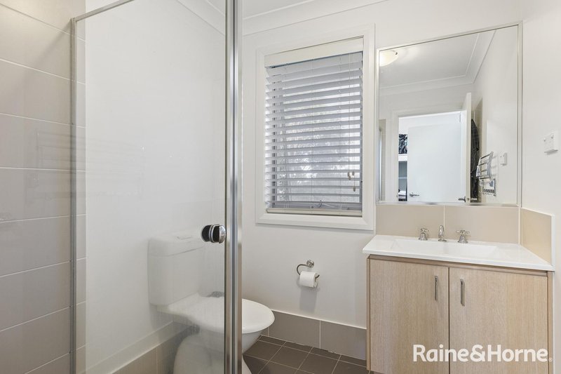 Photo - 43 Atlantic Boulevard, Glenfield NSW 2167 - Image 9