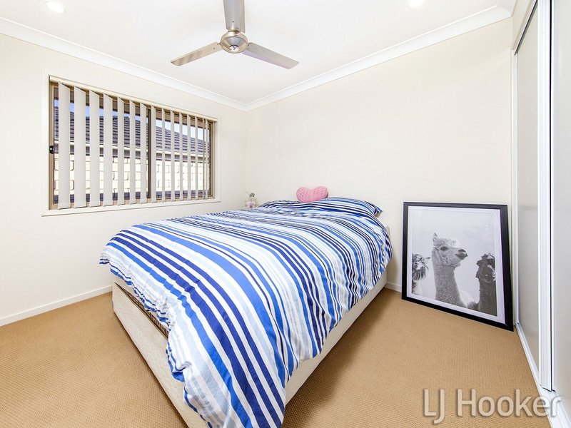 Photo - 43 Augusta Boulevard, Pimpama QLD 4209 - Image 11