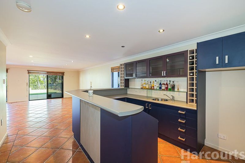 Photo - 43 Avalon Street, Sandstone Point QLD 4511 - Image 17