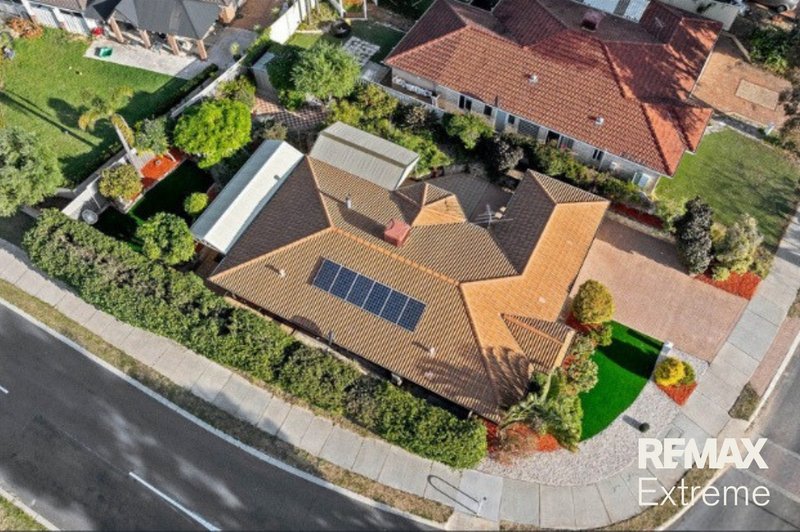 Photo - 43 Balladong Loop, Carramar WA 6031 - Image 2