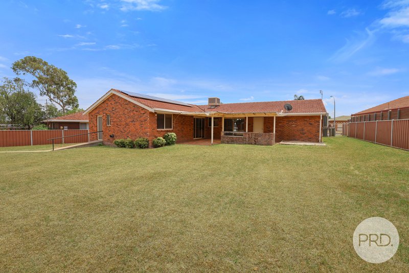 Photo - 43 Bandalong Street, Tamworth NSW 2340 - Image 2