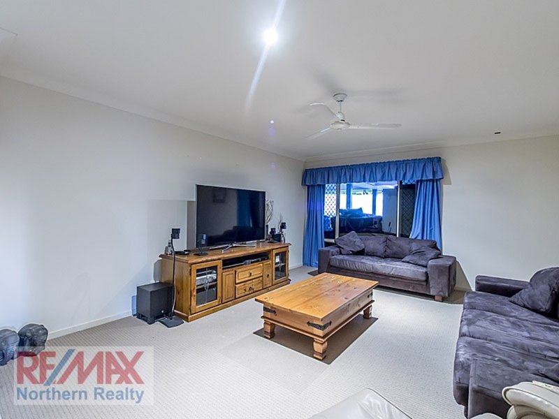 Photo - 43 Bella St , Cashmere QLD 4500 - Image 6