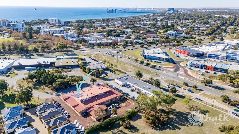 Photo - 4/3 Benjamin Way, Rockingham WA 6168 - Image 2