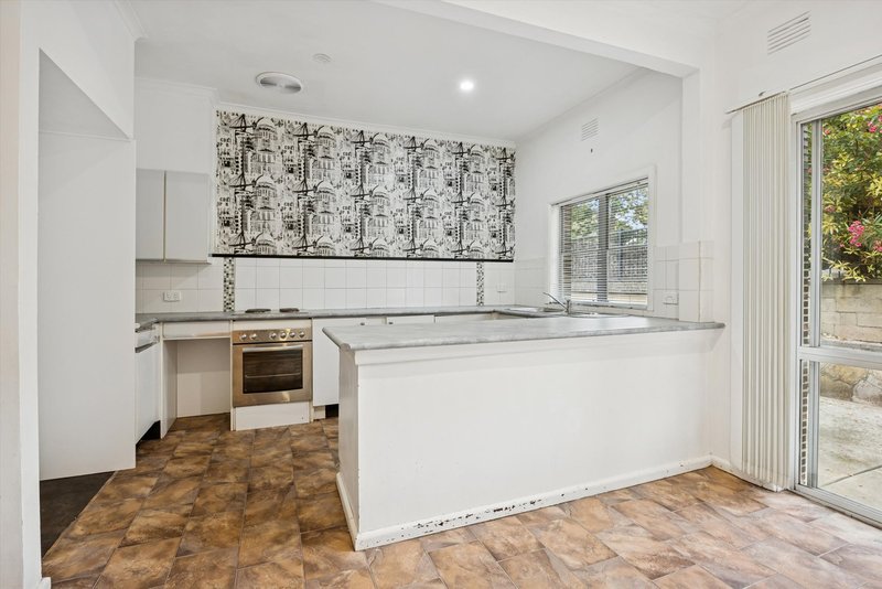 Photo - 43 Blackwood Park Road, Ferntree Gully VIC 3156 - Image 3