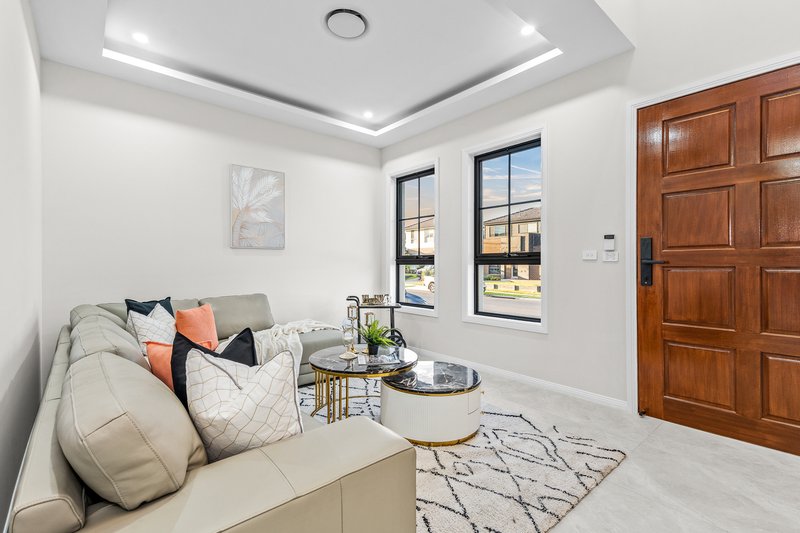 Photo - 43 Bluegate Street, Box Hill NSW 2765 - Image 3