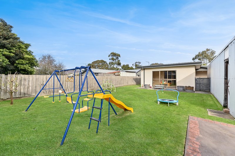 Photo - 43 Bowen Street, Cranbourne VIC 3977 - Image 13