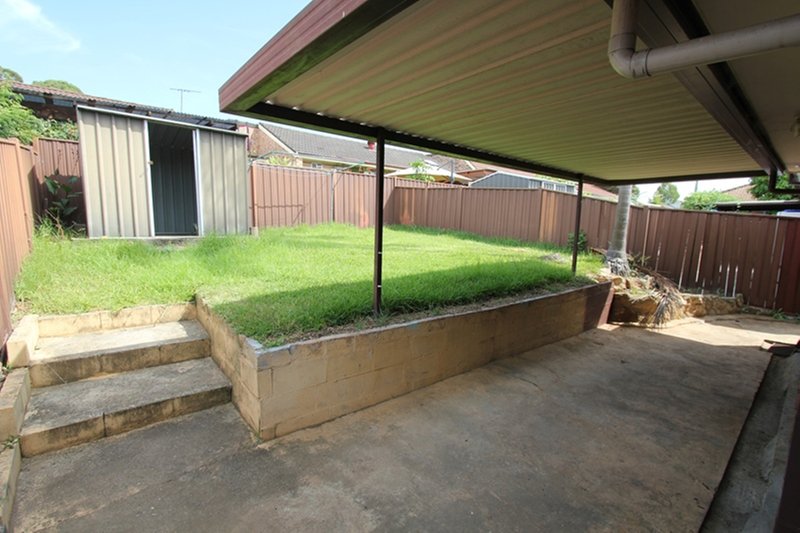 Photo - 43 Brooks Street, Macquarie Fields NSW 2564 - Image 11