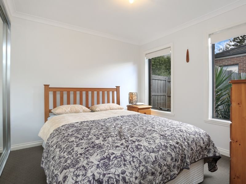 Photo - 4/3 Broughton Avenue, Reservoir VIC 3073 - Image 4