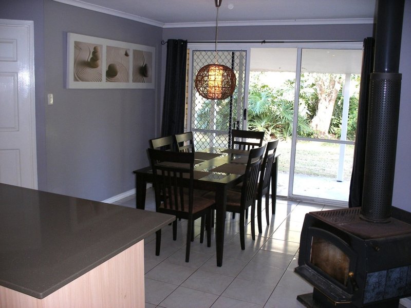 Photo - 43 Campbell Parade, Beachmere QLD 4510 - Image 5