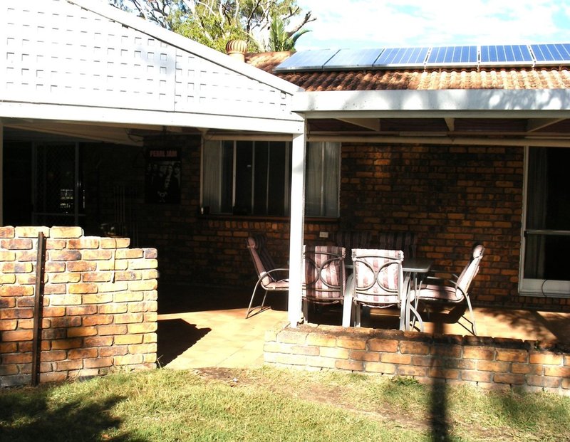 Photo - 43 Campbell Parade, Beachmere QLD 4510 - Image 16