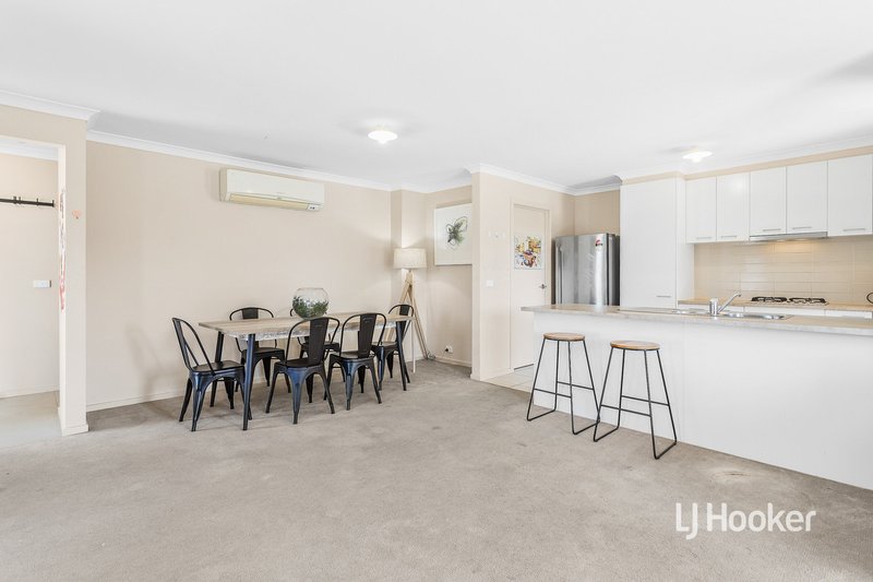 Photo - 43 Chapel Street, Point Cook VIC 3030 - Image 4