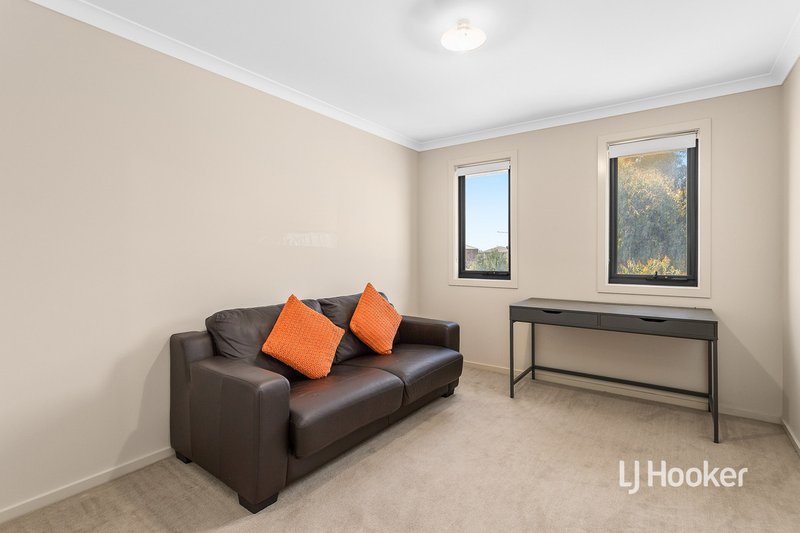 Photo - 43 Chapel Street, Point Cook VIC 3030 - Image 12