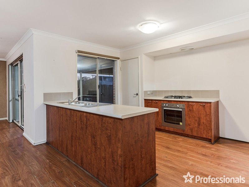 Photo - 43 Chestnut Way, Baldivis WA 6171 - Image 4