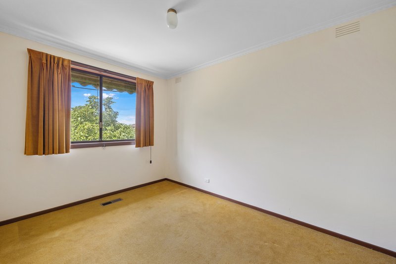 Photo - 43 Circle Ridge, Chirnside Park VIC 3116 - Image 12