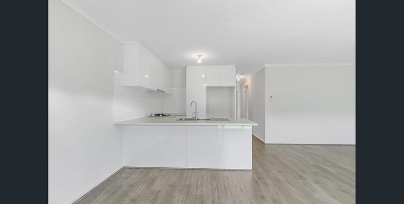 Photo - 43 Clare Mews, Munno Para West SA 5115 - Image 6