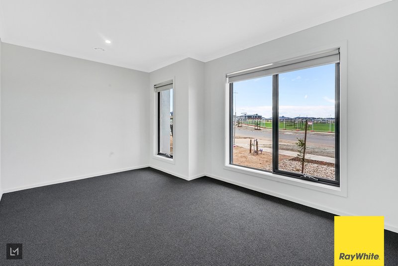 Photo - 43 Clementine Boulevard, Tarneit VIC 3029 - Image 3