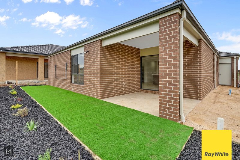 Photo - 43 Clementine Boulevard, Tarneit VIC 3029 - Image 14