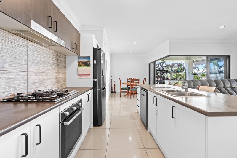 Photo - 43 Cobalt Crescent, Caloundra West QLD 4551 - Image 2