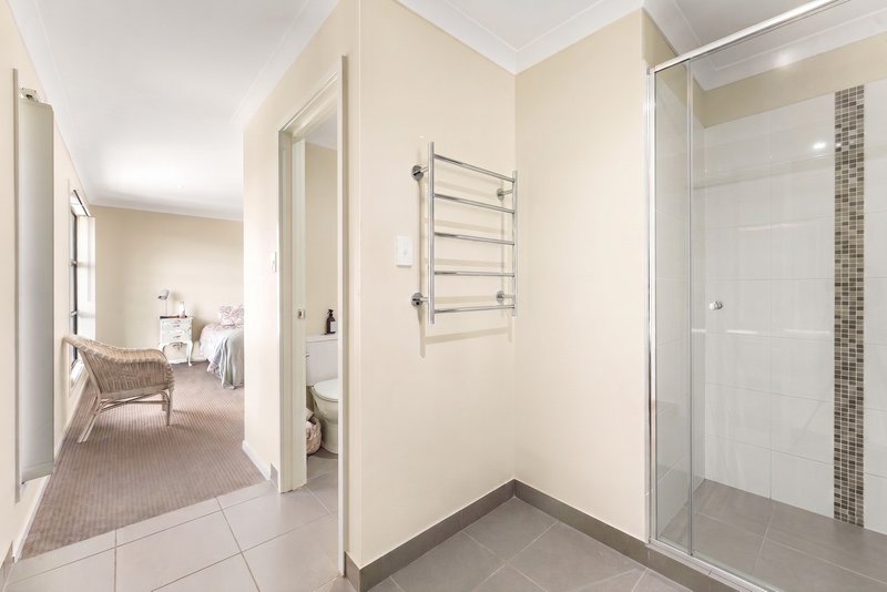Photo - 43 Combs Street, Yarrabilba QLD 4207 - Image 10