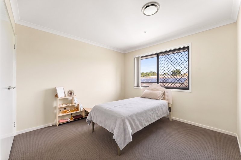 Photo - 43 Combs Street, Yarrabilba QLD 4207 - Image 14