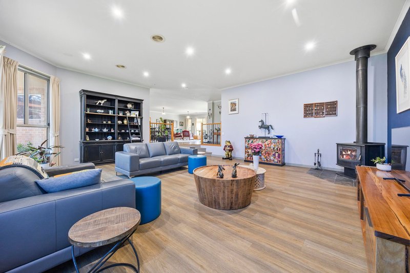 Photo - 43 Connor Court, Ballan VIC 3342 - Image 14