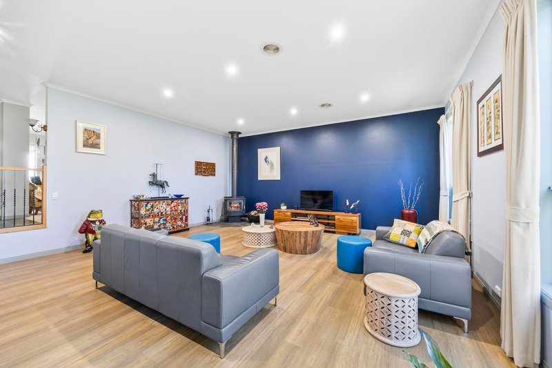Photo - 43 Connor Court, Ballan VIC 3342 - Image 15