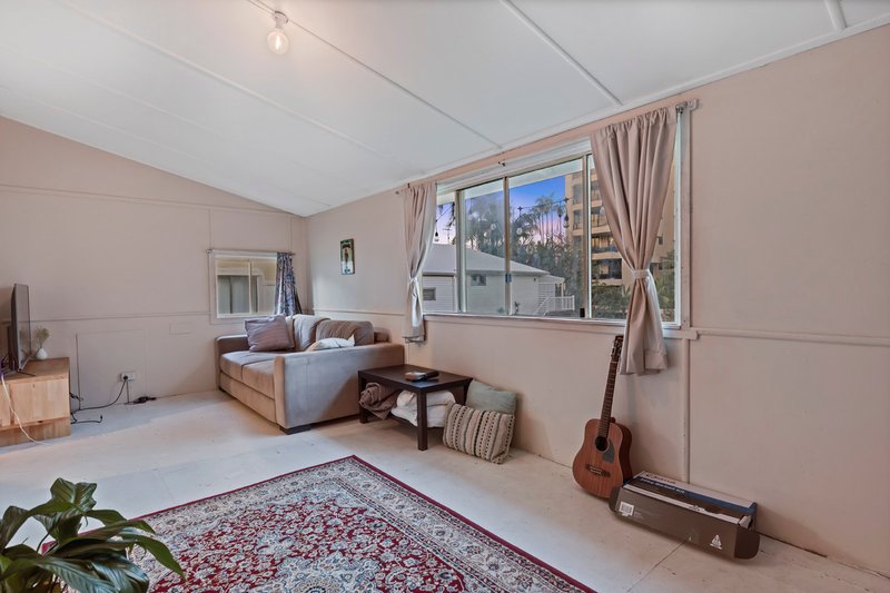 Photo - 43 Coolum Terrace, Coolum Beach QLD 4573 - Image 7