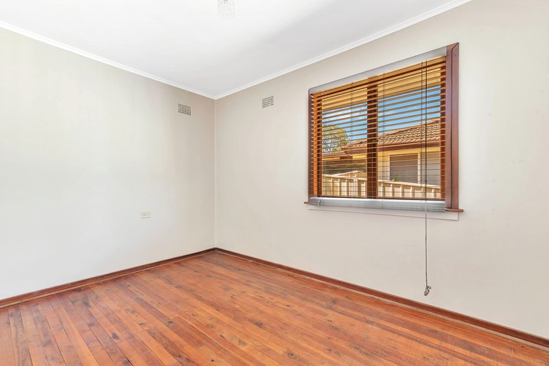 Photo - 43 Coonong St , Busby NSW 2168 - Image 5