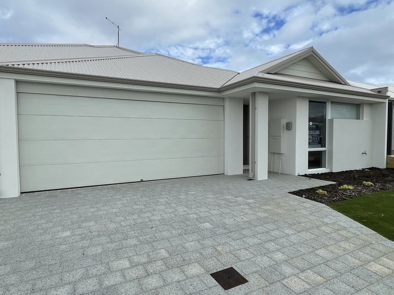 43 Coronardo Way, Madora Bay WA 6210