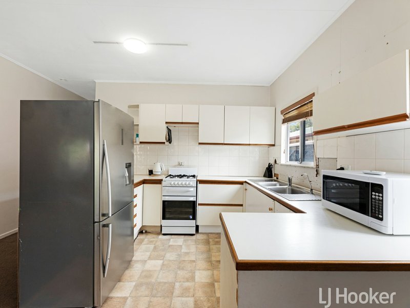 Photo - 43 Corser Street, Point Vernon QLD 4655 - Image 10