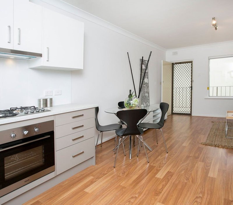 Photo - 4/3 Croydon Road, Keswick SA 5035 - Image 3