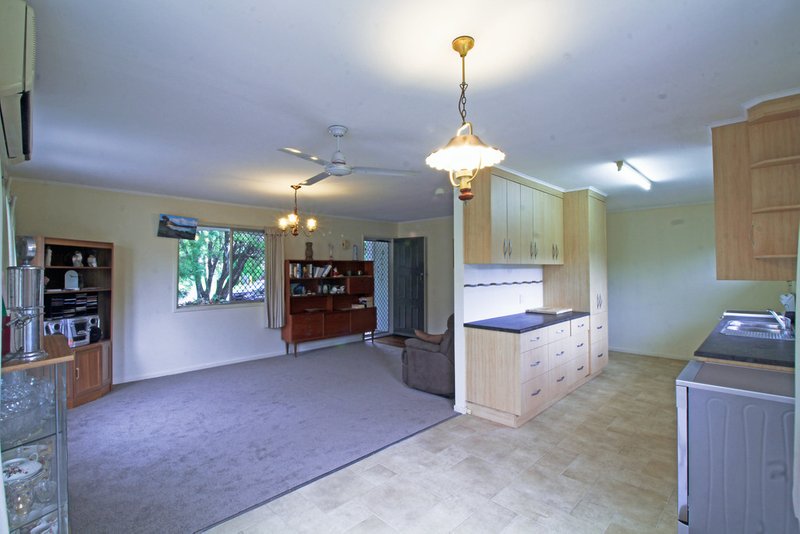 Photo - 43 Cyprus Street, Tivoli QLD 4305 - Image 4