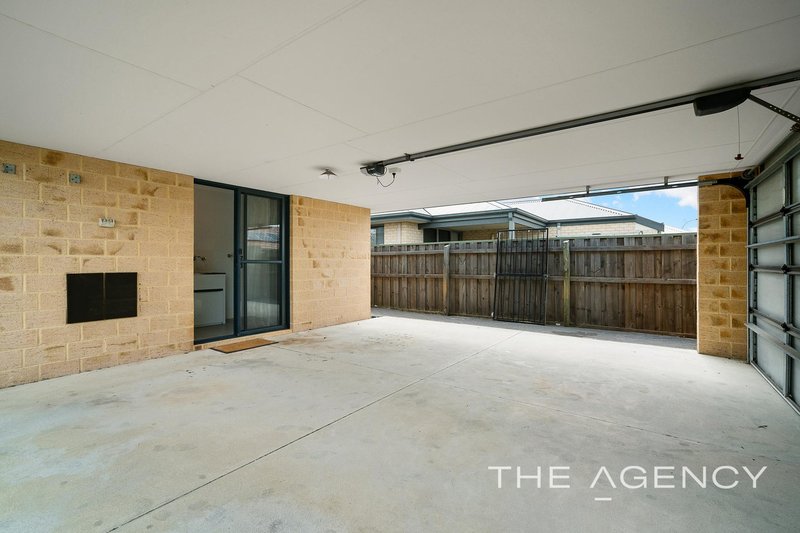 Photo - 43 Dalgarup Way, Ellenbrook WA 6069 - Image 13