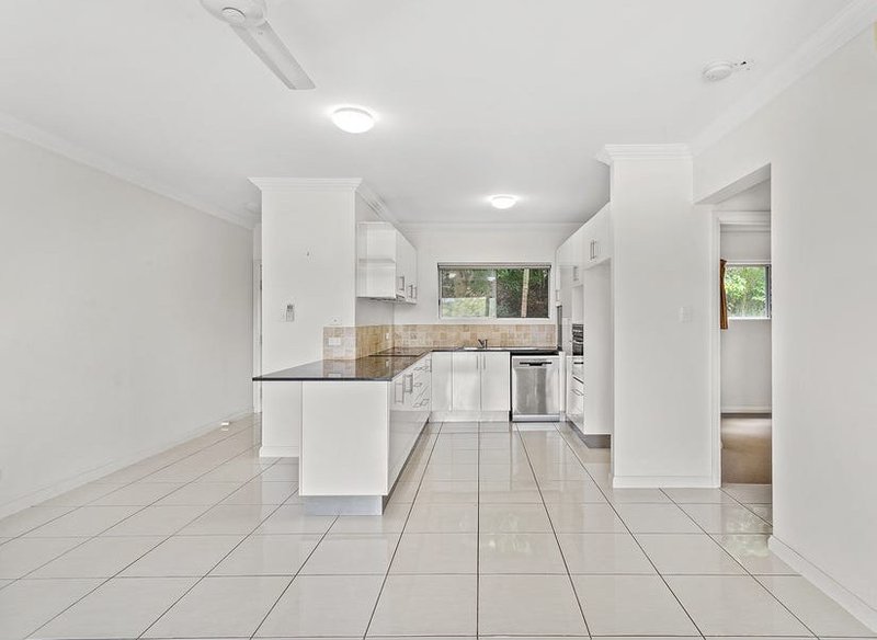 Photo - 4/3 Deloraine Close, Cannonvale QLD 4802 - Image 3