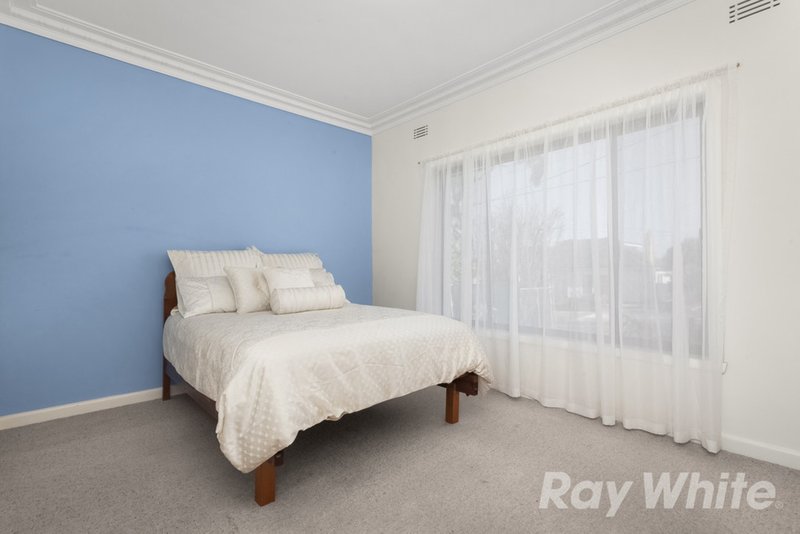 Photo - 43 Douglas Street, Ashwood VIC 3147 - Image 4